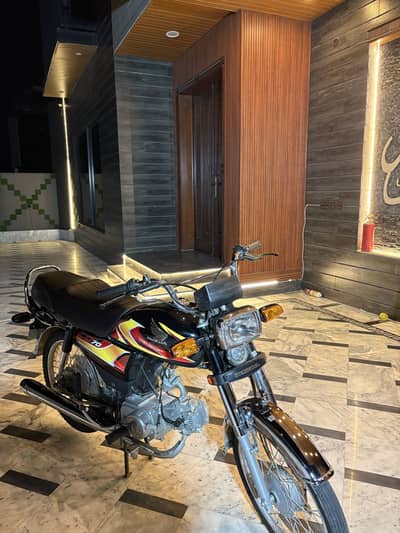Honda cd70 for sell in almost new condition