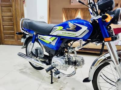 Honda 70 | Model 2025 | 1200 KM Use | Only Calls | Urgent Sale