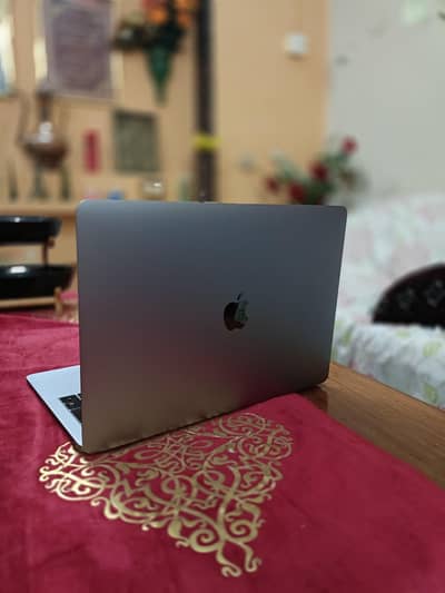 MacBook Pro 13 2016 CORE I5 8/256 UK Import
