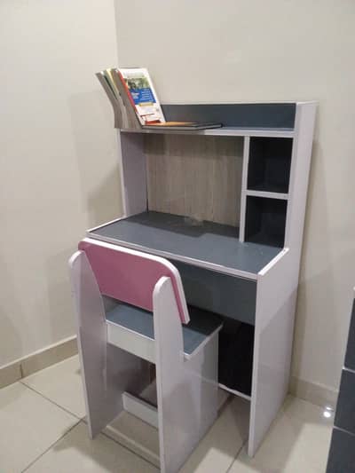 Kids wooden bed - good condition