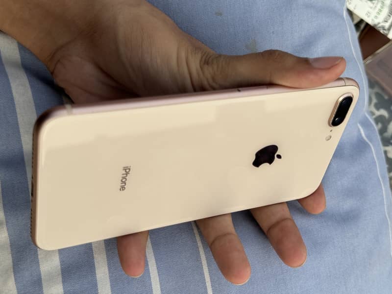 APPLE IPHONE 8PLUS 1
