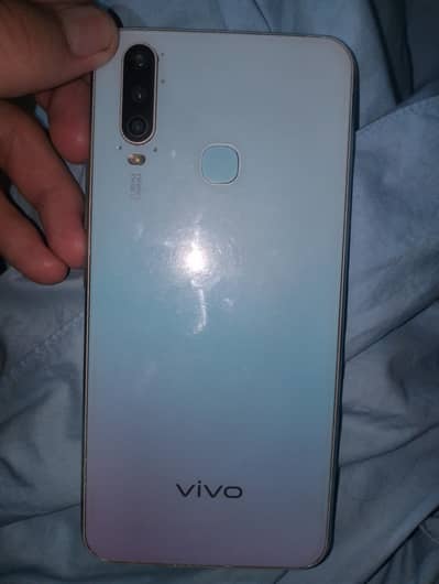 Vivo Y17