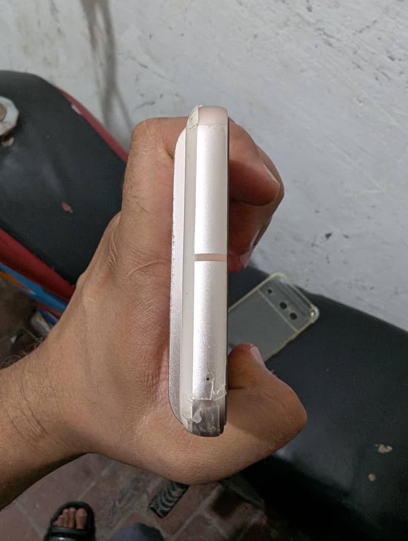 Google Pixel 8 5