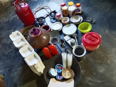 Shocase and crocry