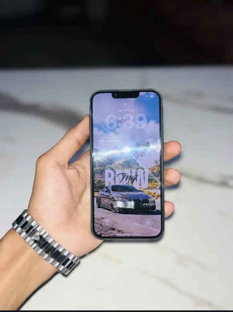 iPhone 13 3