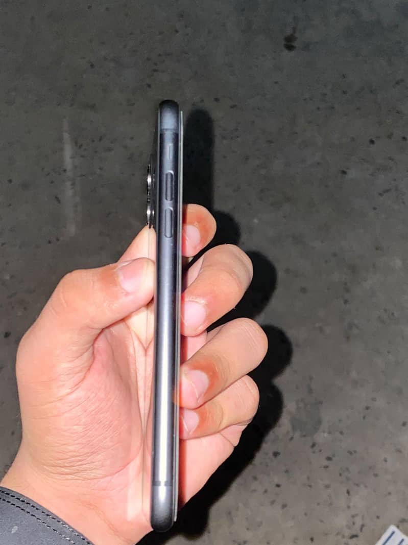 iPhone 11 2