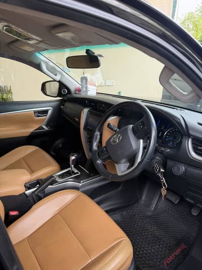 Toyota Fortuner V 2017