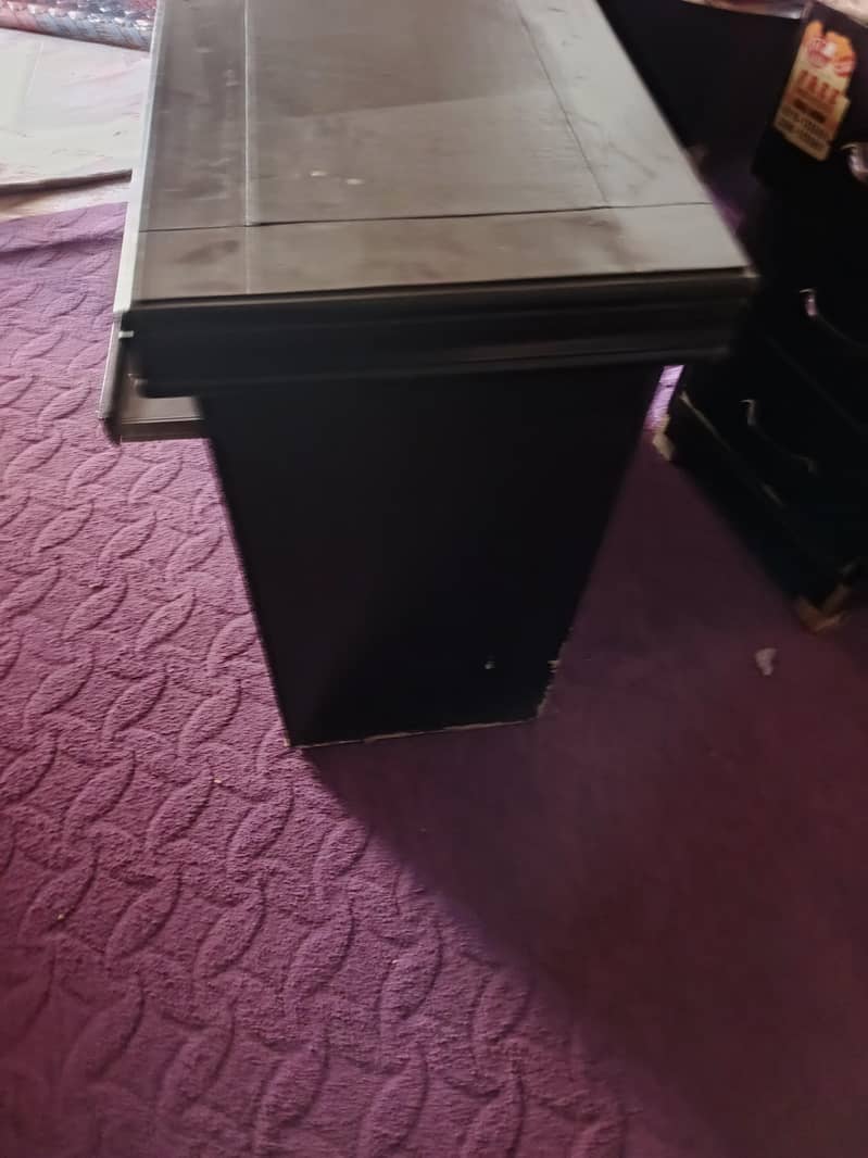 2 table for sell 4