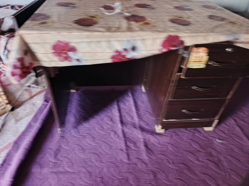 2 table for sell 6