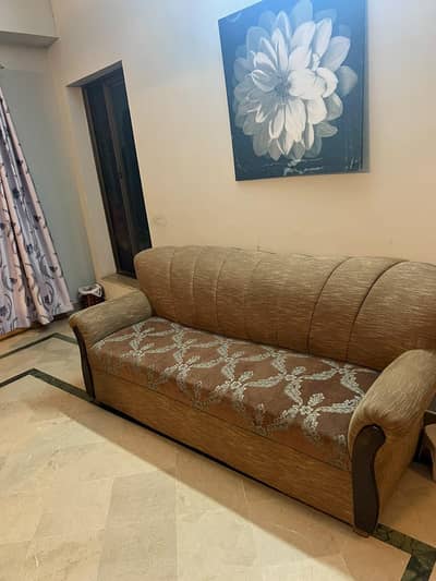 5 Seater Solid wood Sofa ideal for Living Room/TV lounge area