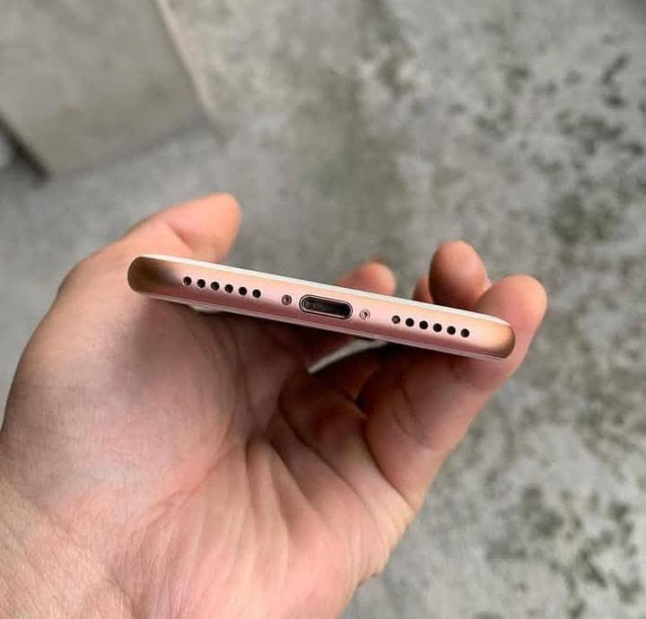Apple iPhone 8 1
