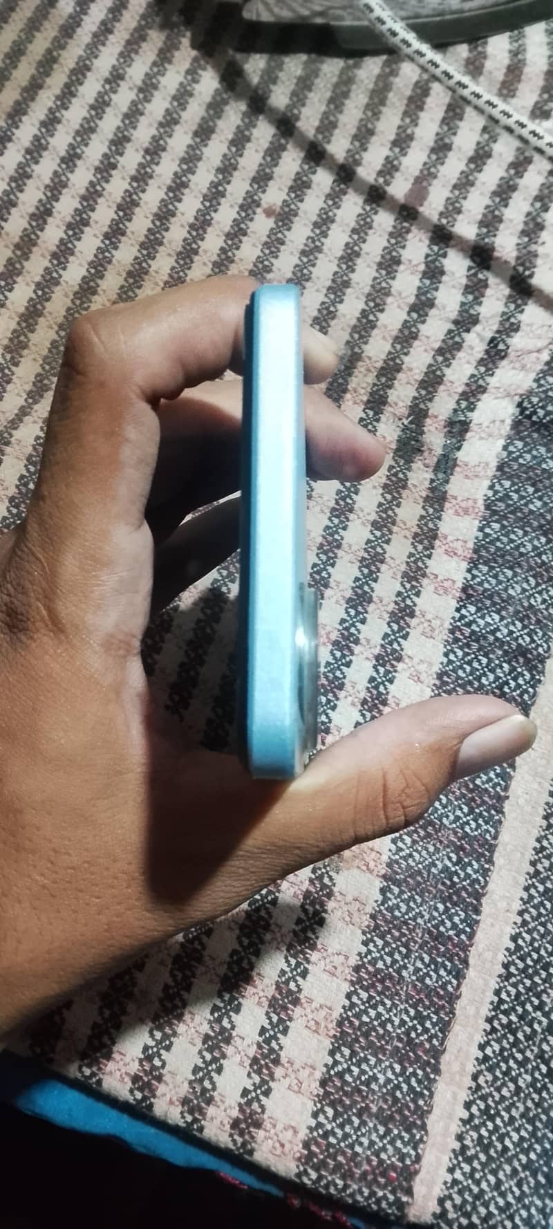 OPPO A60 1