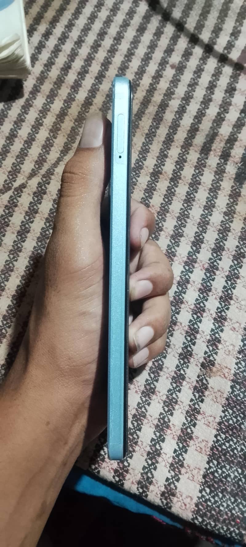 OPPO A60 4