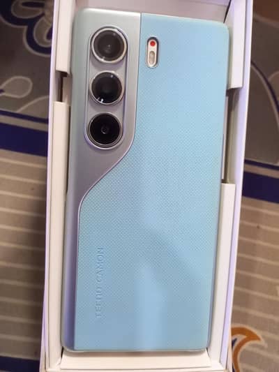 Tecno CAMON 40 Pro