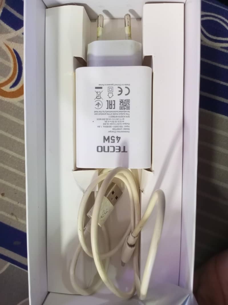 Tecno CAMON 40 Pro 3