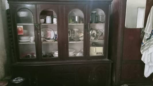 Crockery Showcase