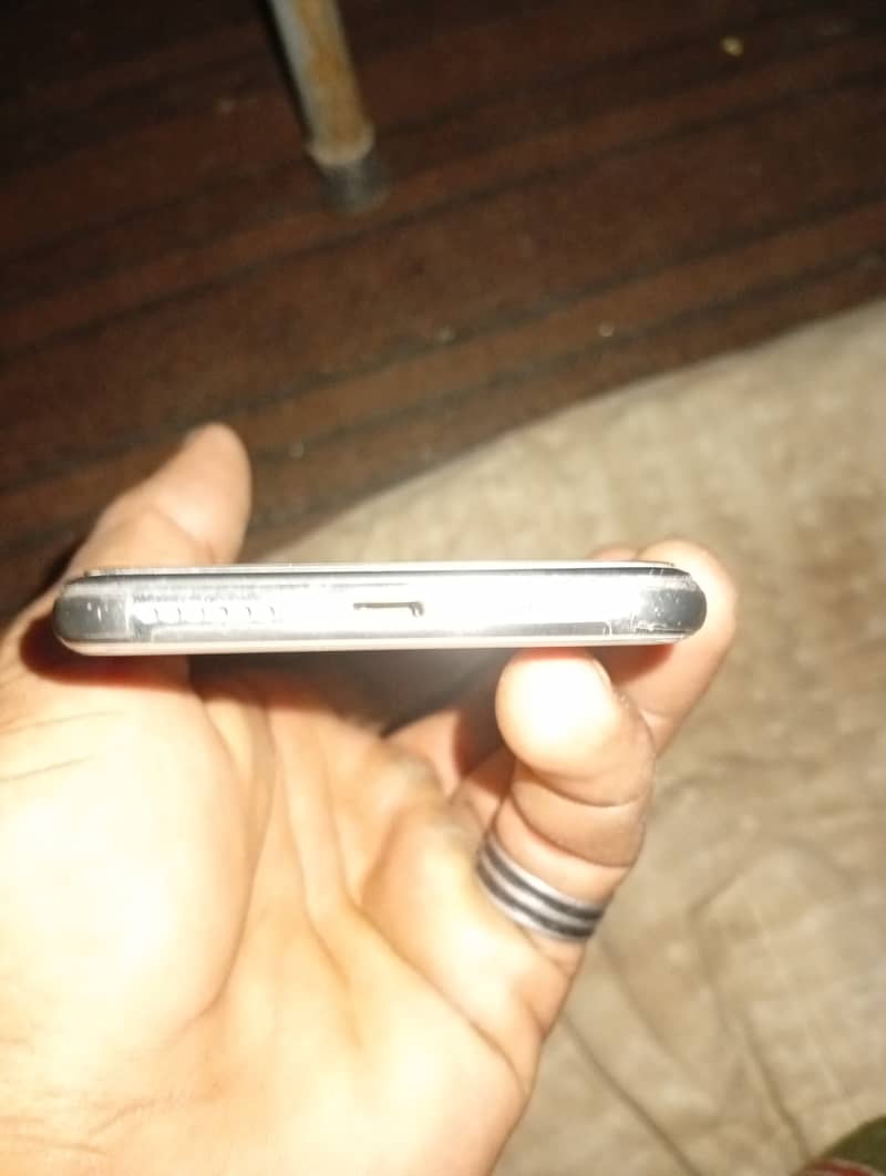 Apple iPhone X 3