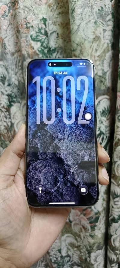 iPhone 15 Pro Max