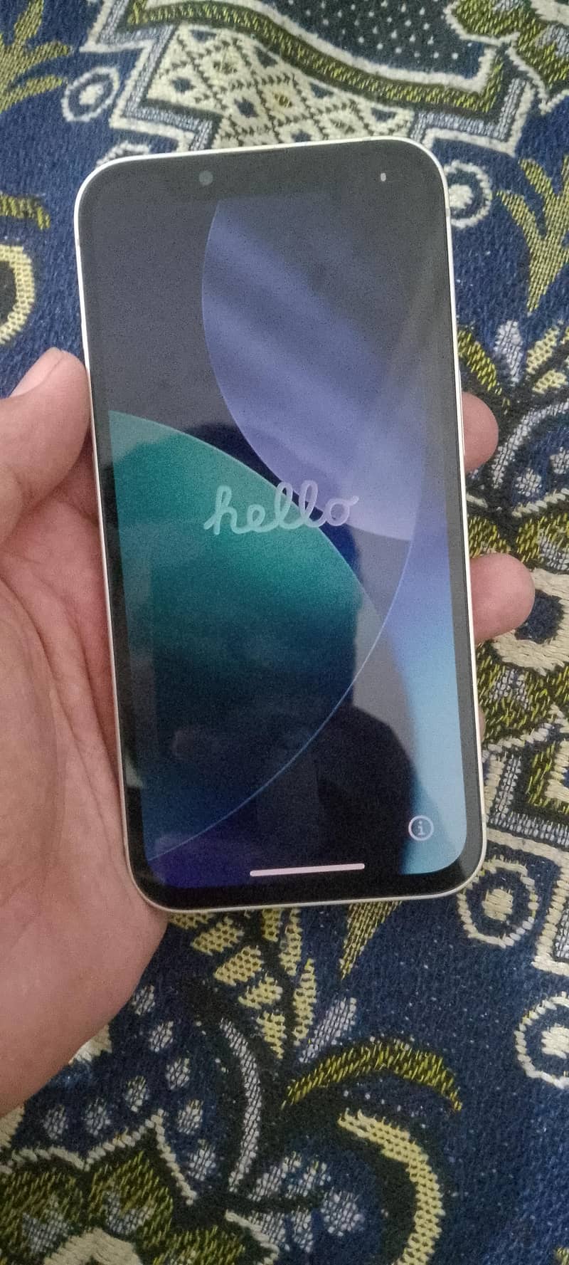 Apple iPhone 13 5