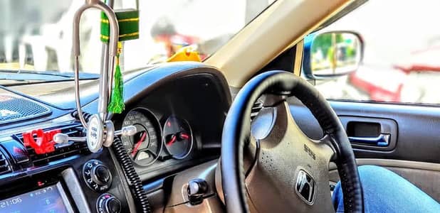 Honda Civic Oriel 2004