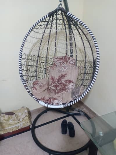 Hanging Egg Swing Chair | Strong Metal Stand | Excellent Condition