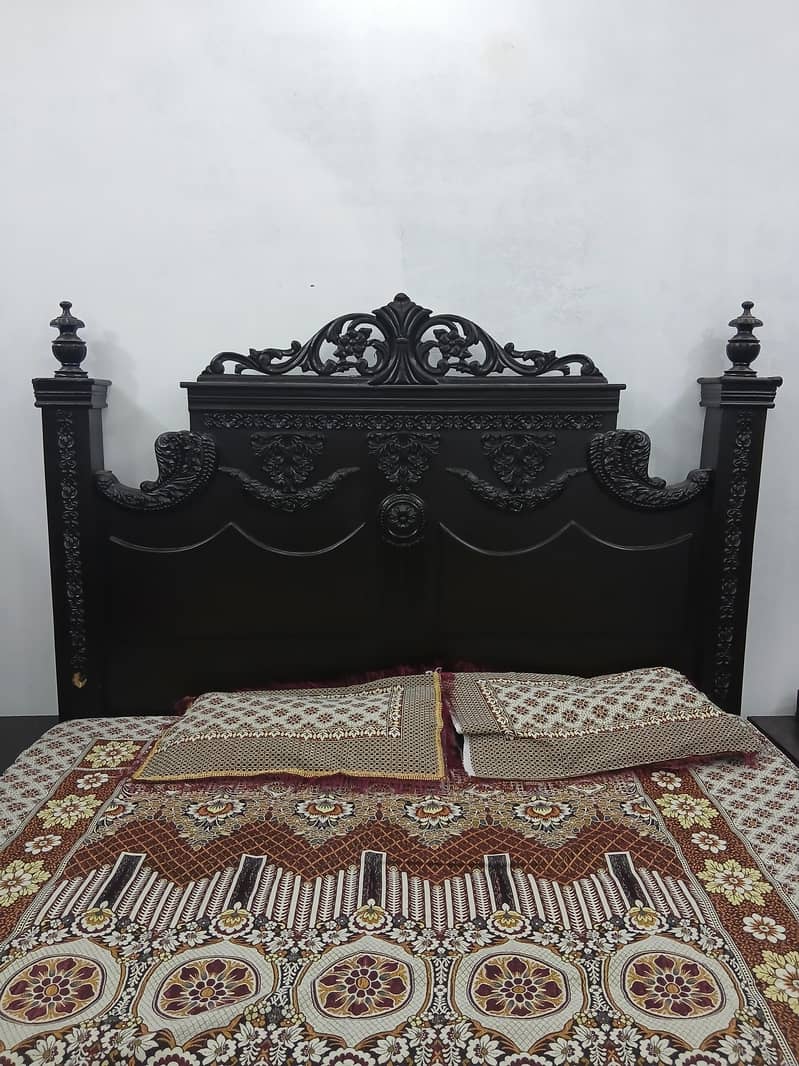 Bed with side Tables 2