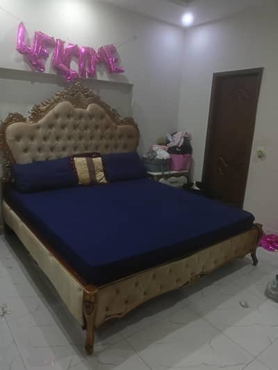 Walnut Wood Bed Room Set