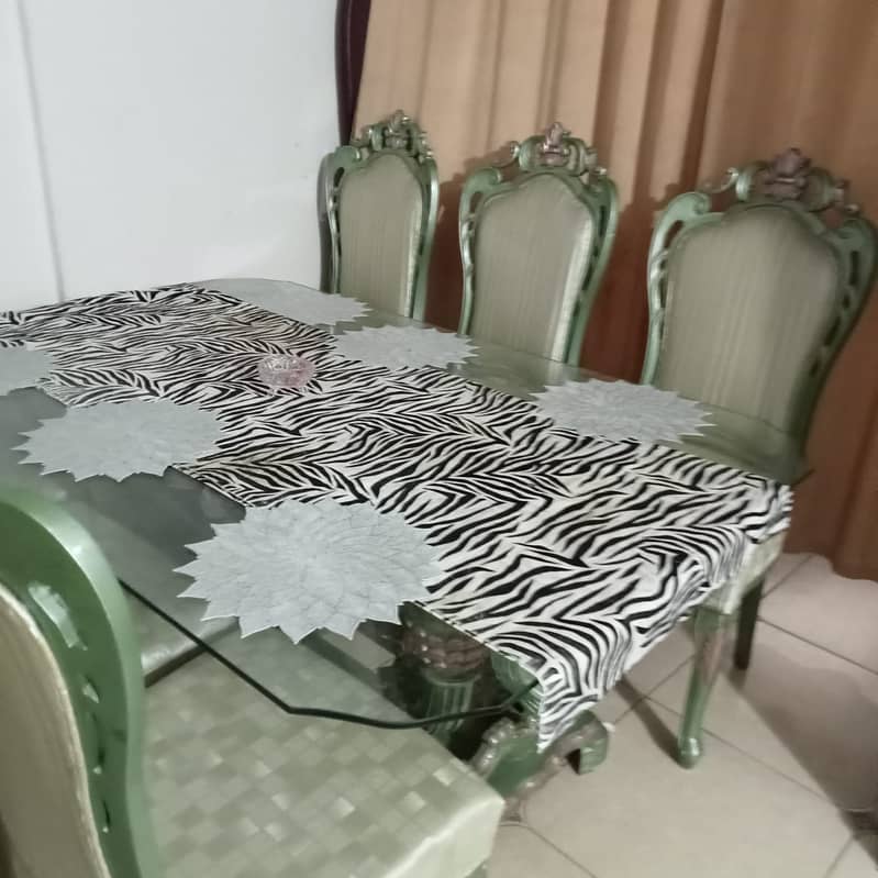 Dining table with serving trolley 3