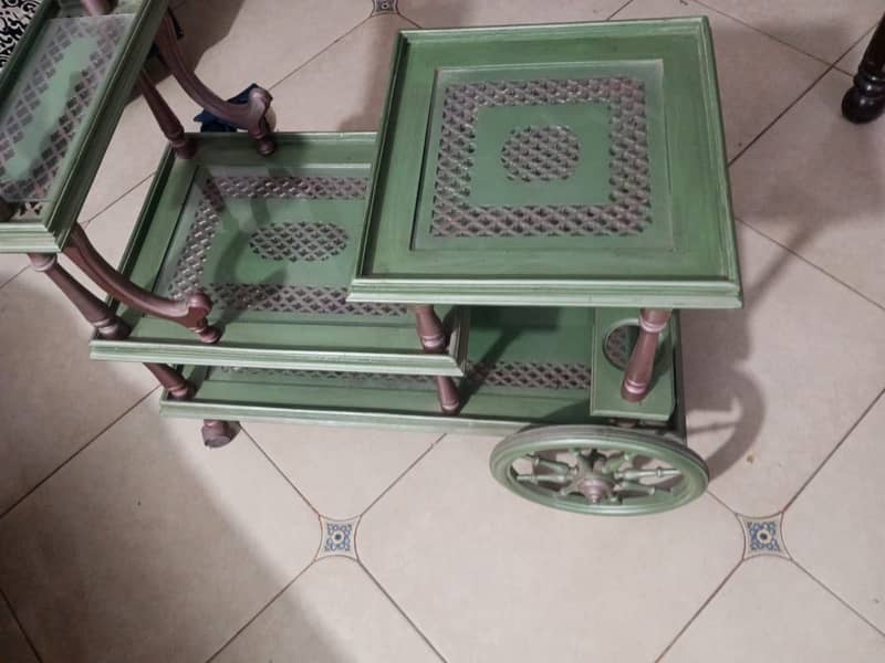 Dining table with serving trolley 9