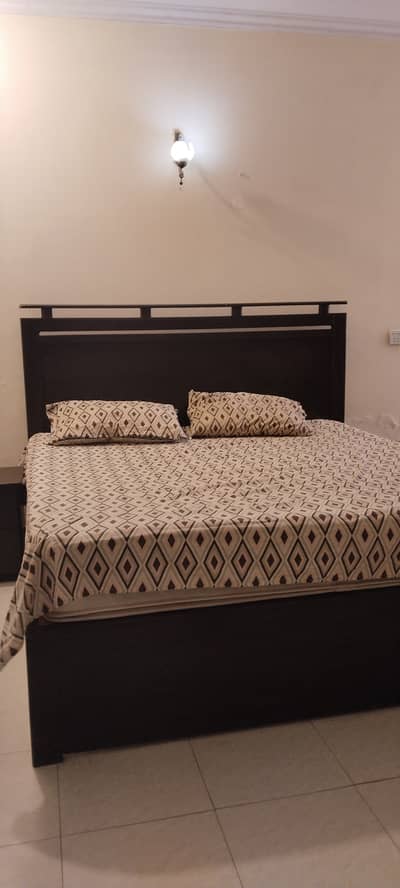 Platform Bed