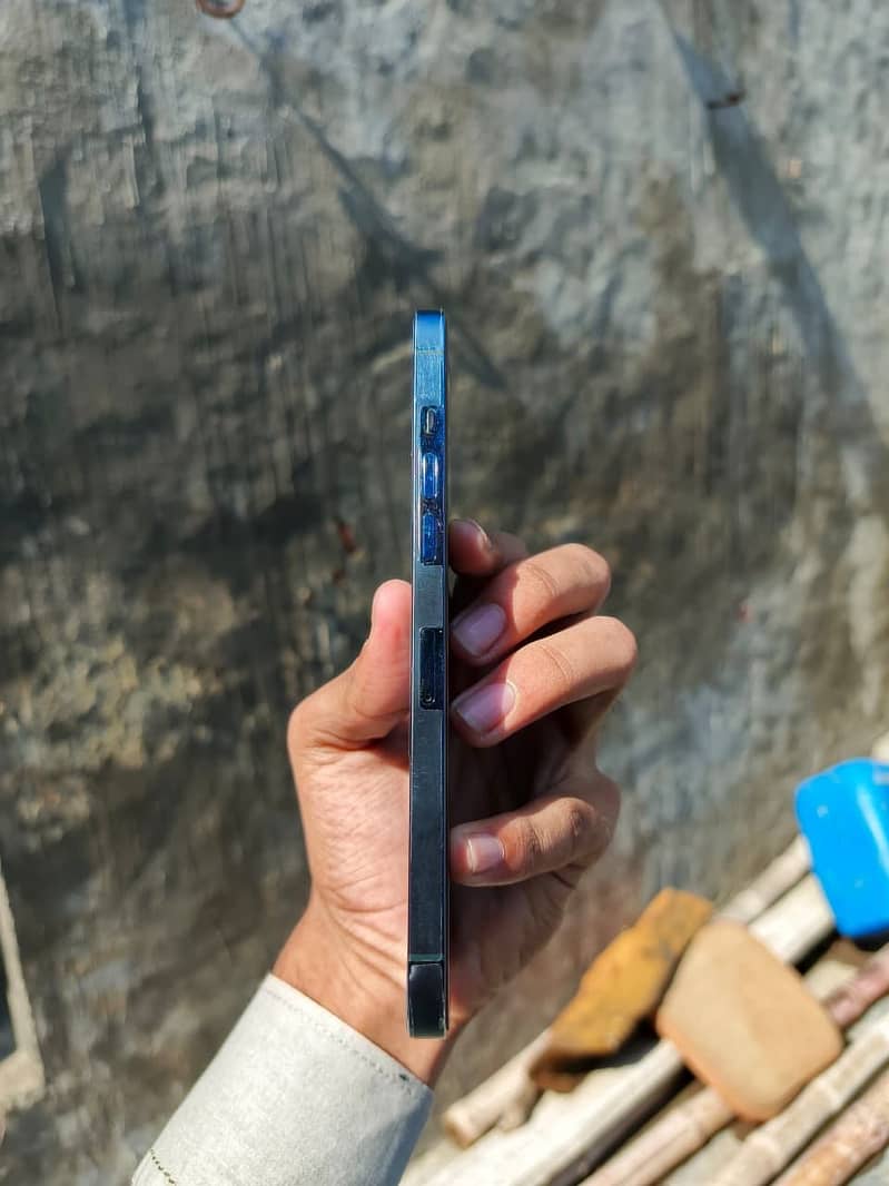 iPhone 12pro max 2