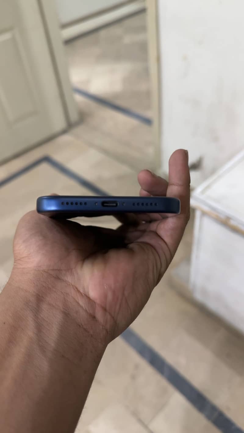 Iphone 17 pro max 4