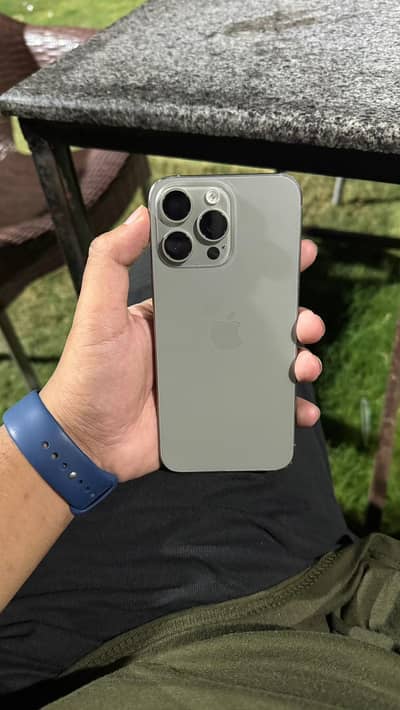 Apple iPhone 15 Pro Max dual physical