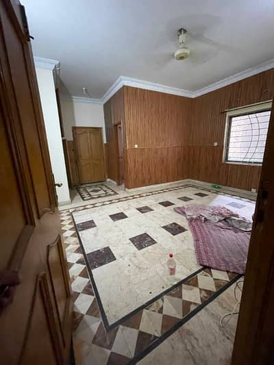 G-11 25*60 full house for rent out class