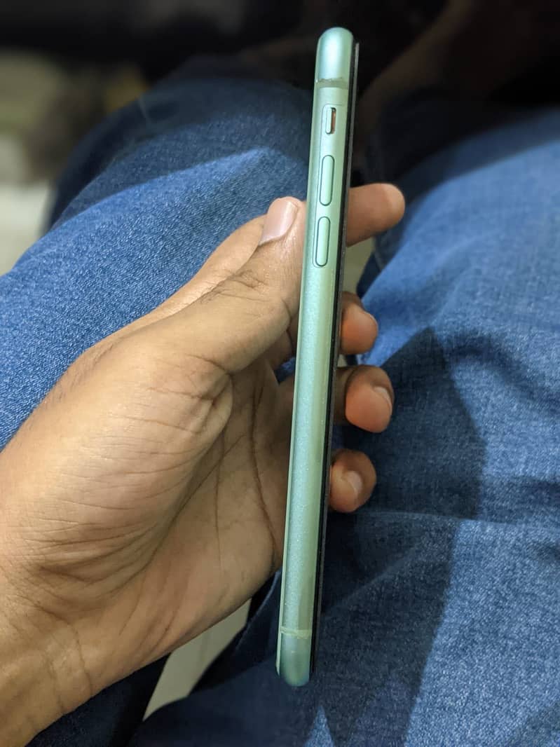 iPhone 11 2