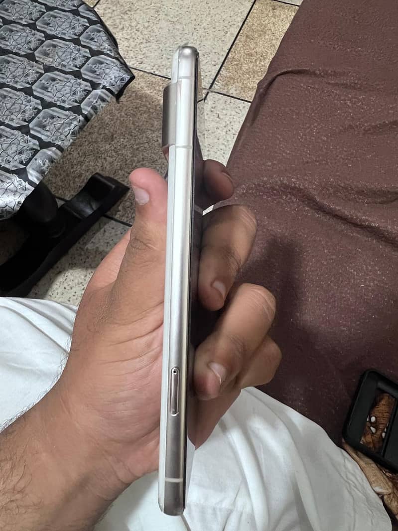 Google Pixel 8 Pro 4