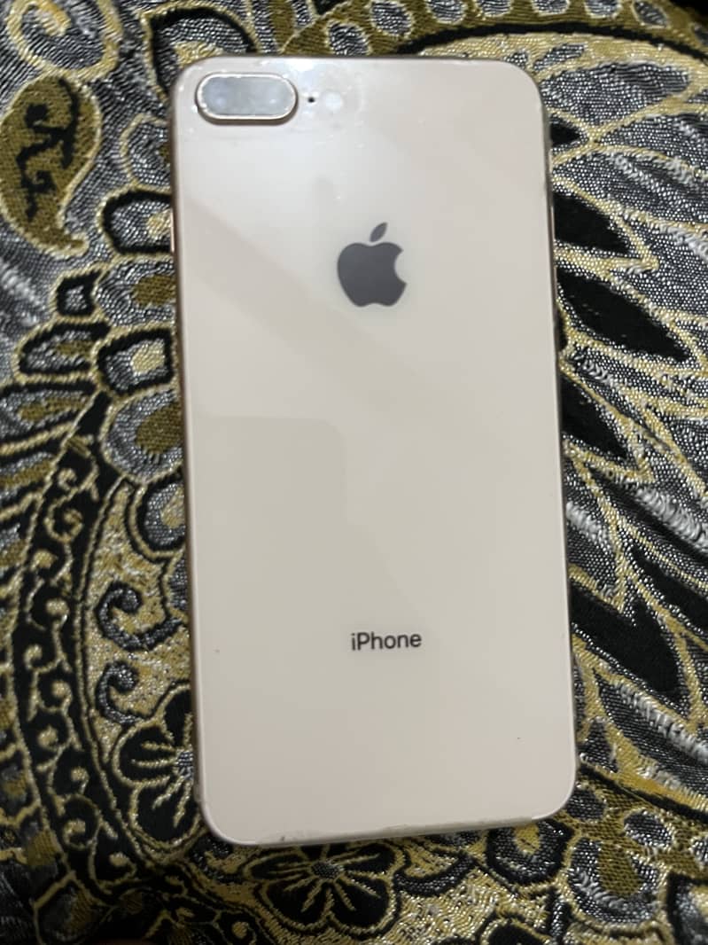 Apple iPhone 8 Plus 2