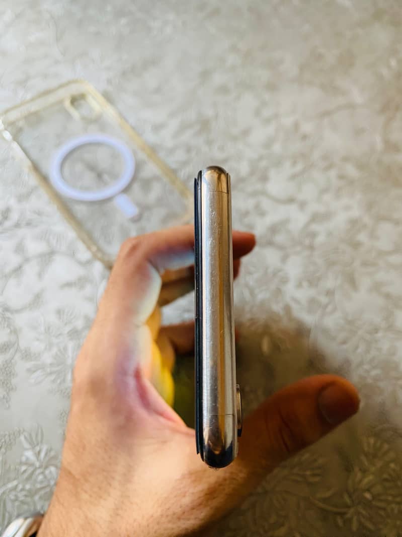 Apple iPhone X 10