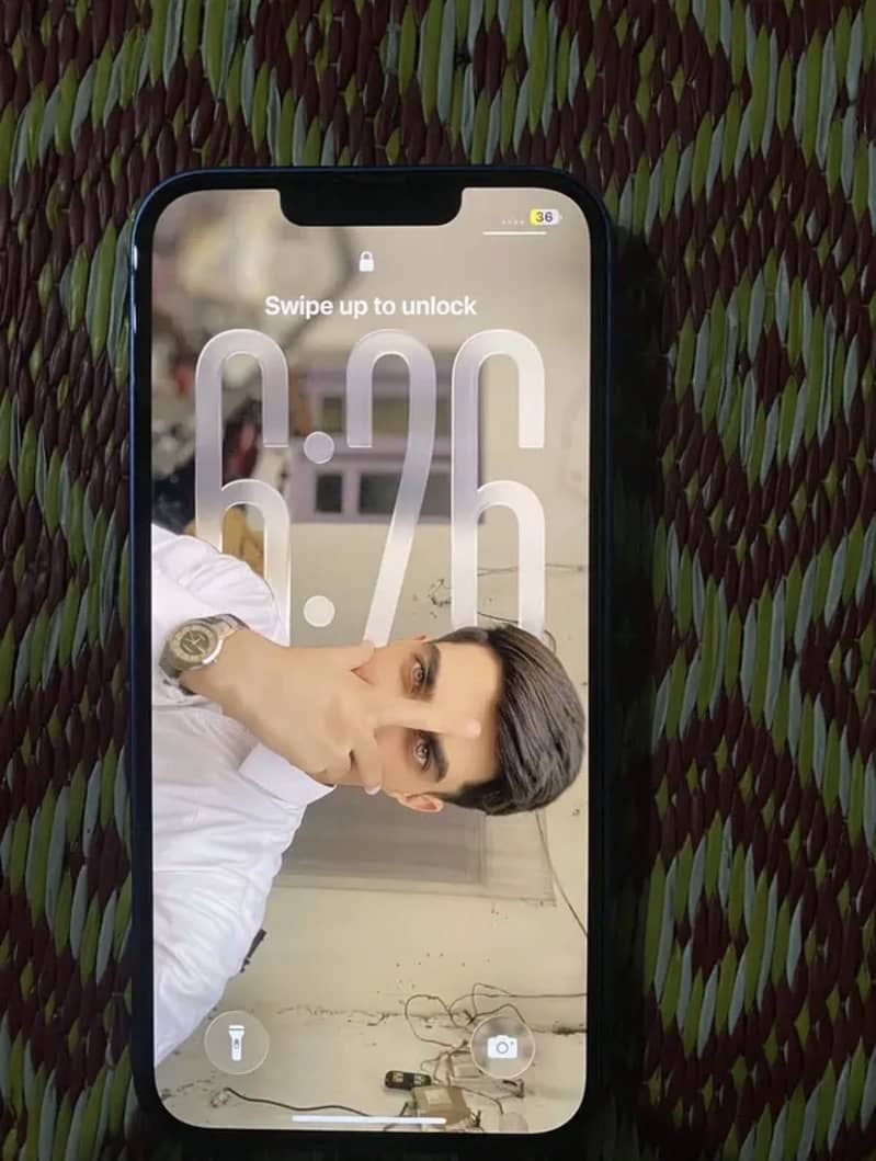 Apple iPhone 13 2