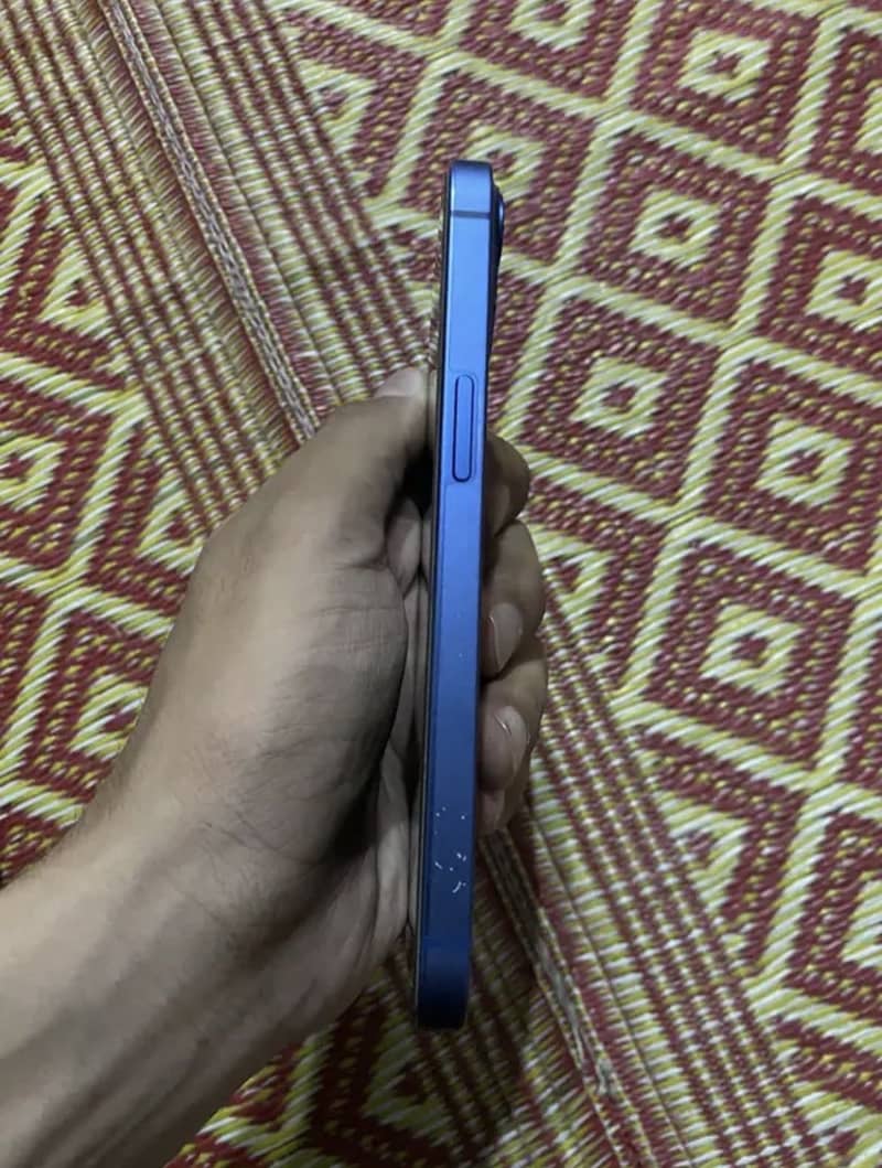 Apple iPhone 13 3