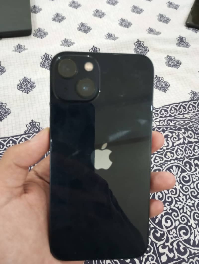 Apple iPhone 13 4