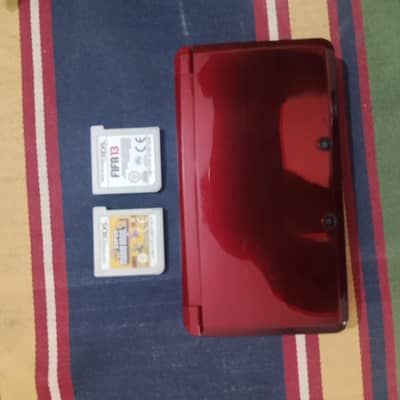 Nintendo 3ds pristine and mint condition noarks or dust