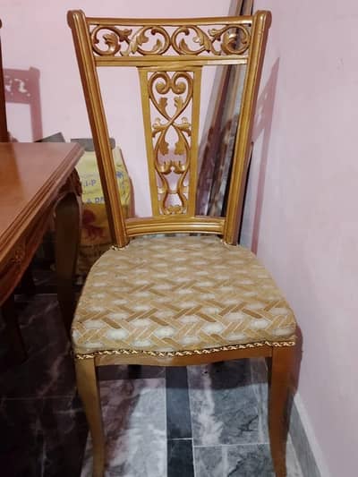 Dining Table with 8 chairs