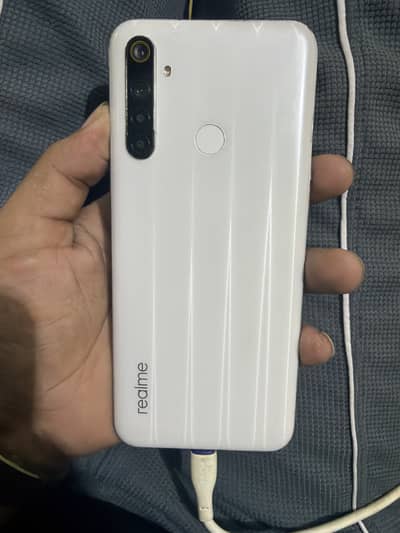 Realme 6i (4gb ram . 128 storage)