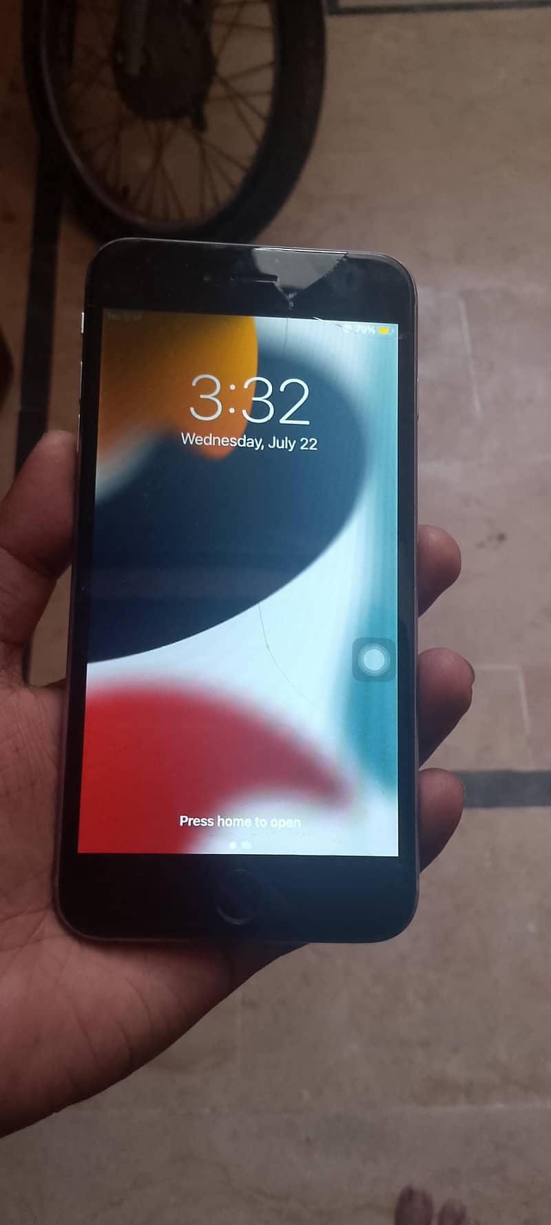 Apple iPhone 6S Plus 4