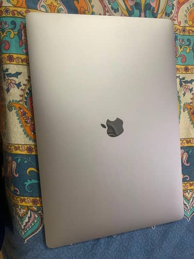 Apple MacBook Pro 16-inch (2019, Model A2141) — Space Gray