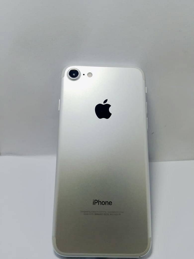 Apple iPhone 7 7