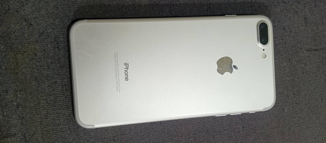 Apple iPhone 7 Plus 1