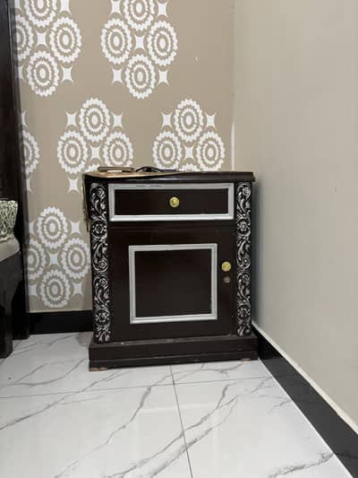Bed with side tables