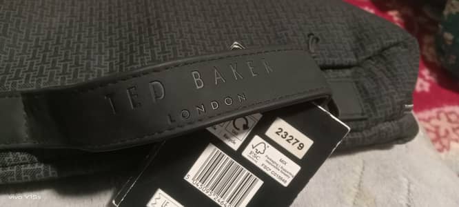 Ted baker London bristyl Traveller document organiser -100% original